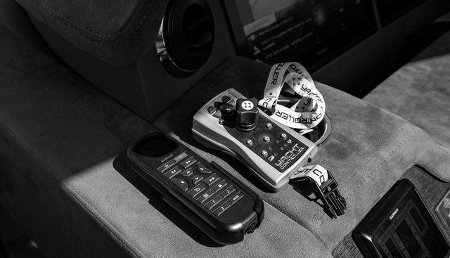 EL MAR V yacht for sale 33