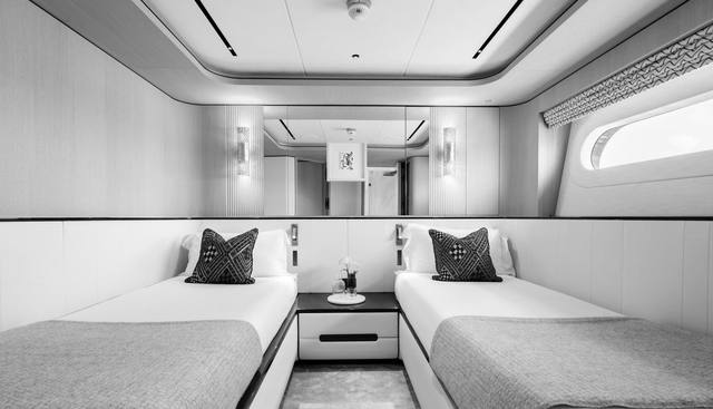 MOONEN 110 MUSTIQUE yacht for sale 23