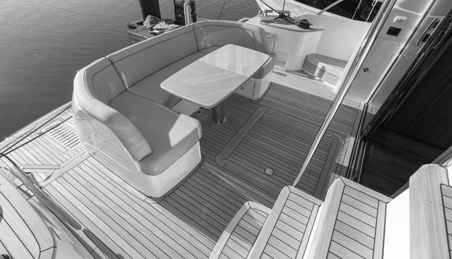 F50201 yacht for sale 3