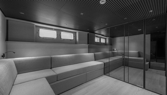 SP110-03 yacht for sale 10