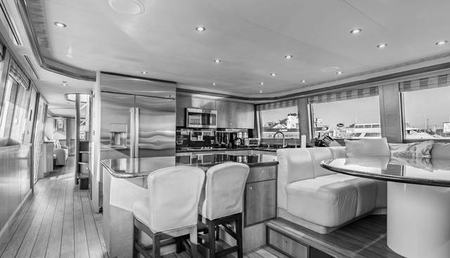 SNOWBORED yacht for sale 14