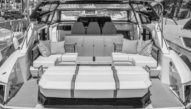 7462555 yacht for sale 7