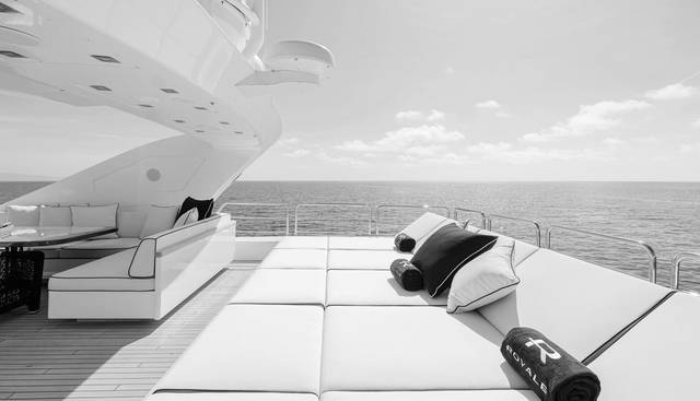 ROYALE X yacht for sale 25