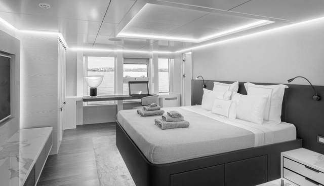NUMARINE 40MXP yacht for sale 29