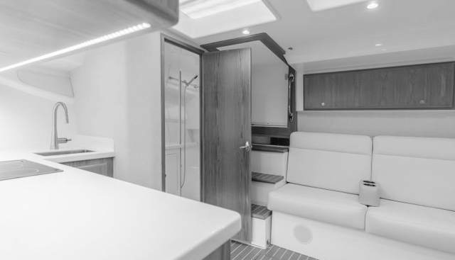 Commodore Two yacht for sale 52