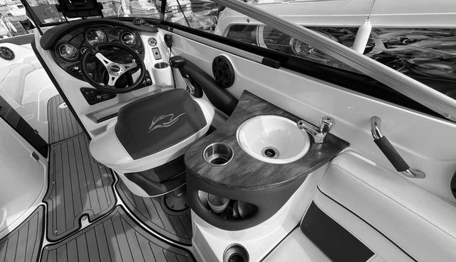 R26 yacht for sale 9
