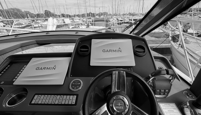 Roxy 2 yacht for sale 28
