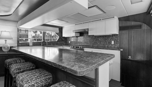 ADVENTURER yacht for sale 14