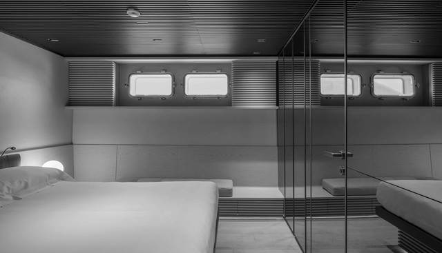 SP110-03 yacht for sale 12