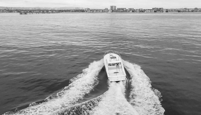 Commodore Two yacht for sale 9