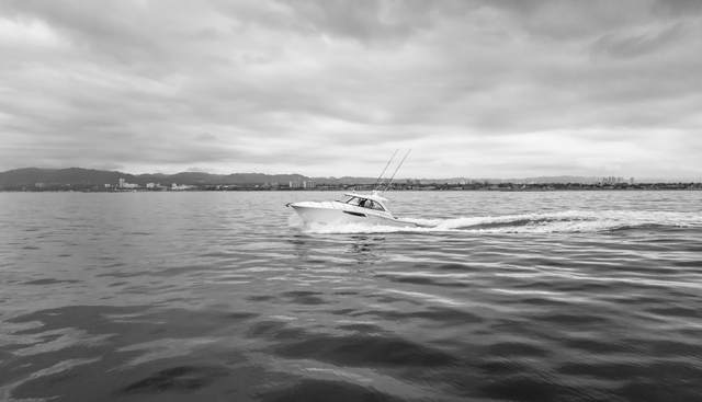 Commodore Two yacht for sale 4