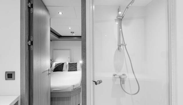 MOONEN 110 MUSTIQUE yacht for sale 40