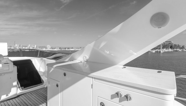 Suzie N Me yacht for sale 57