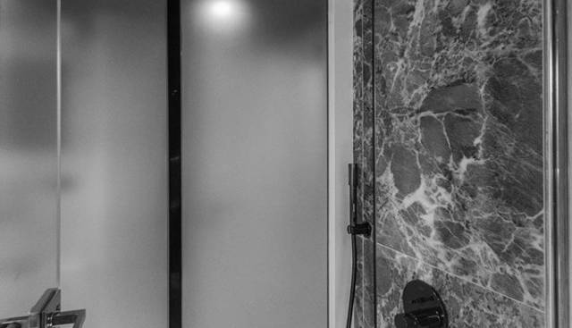 VANGUARD yacht for sale 23