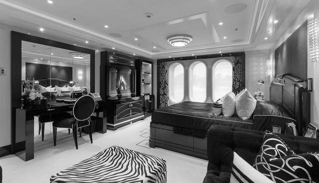 PHOENIX 2 yacht for sale 25