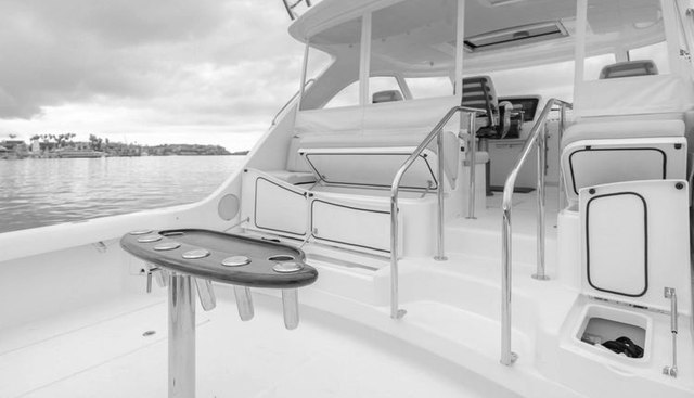 Commodore Two yacht for sale 34
