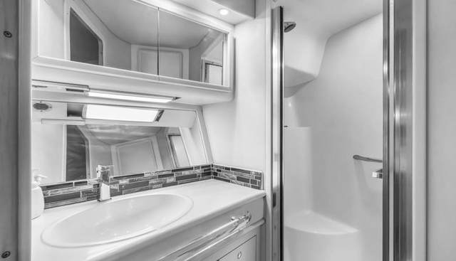 AQUA yacht for sale 23