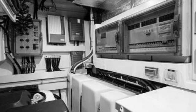 Greyhound yacht for sale 77