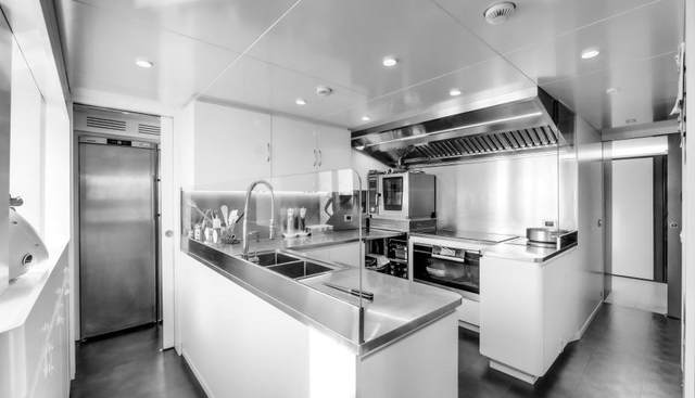 L.A.U.L yacht for sale 27