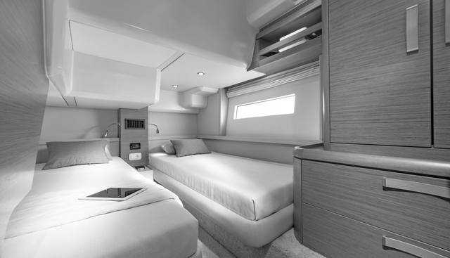 Greenline 48 Fly yacht for sale 2