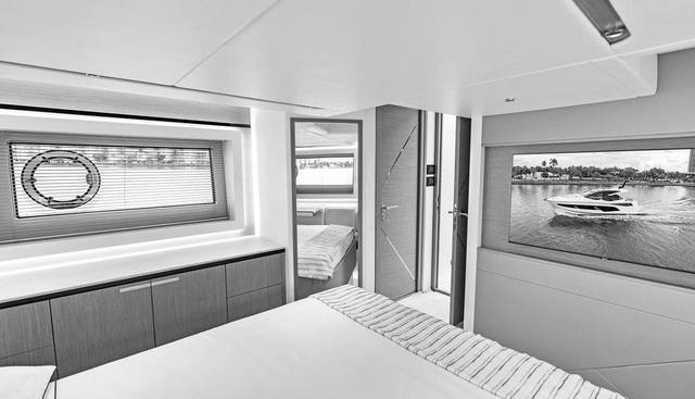 PREDATOR EVO yacht for sale 40