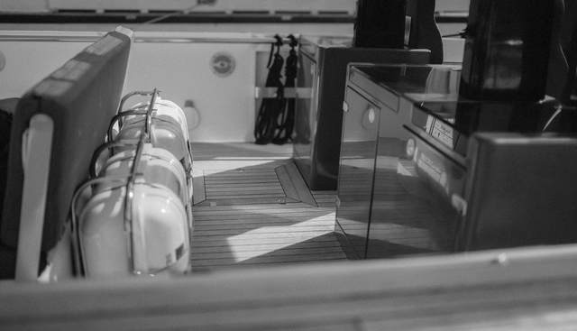 HUMMINGBIRD yacht for sale 23