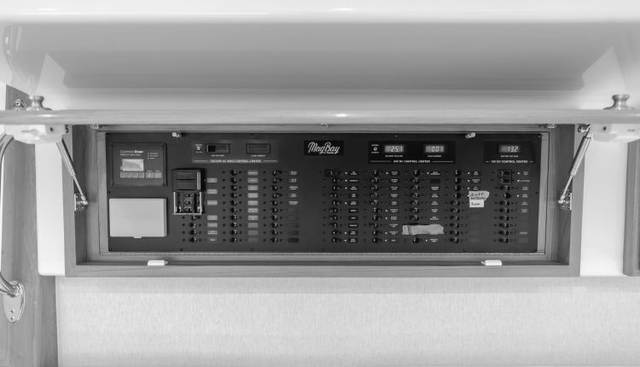 Commodore Two yacht for sale 55