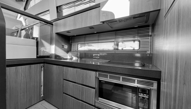 noname yacht for sale 33