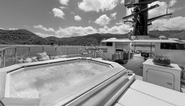 SCOTT FREE yacht for sale 2