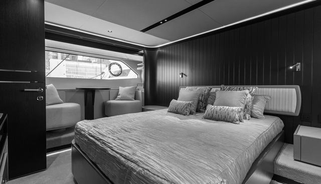 3042568 yacht for sale 39
