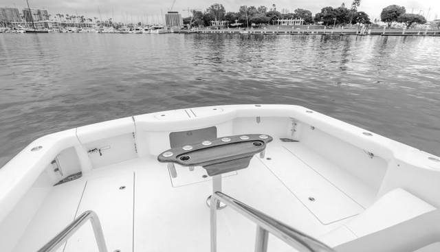 Commodore Two yacht for sale 39