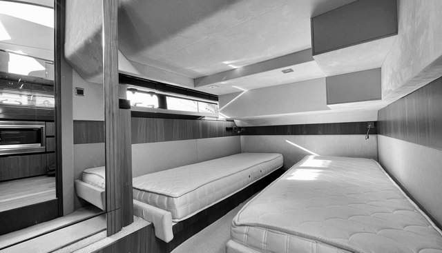 noname yacht for sale 37