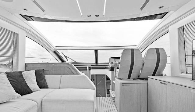 PREDATOR EVO yacht for sale 29