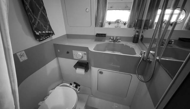 Magic Princess yacht for sale 37