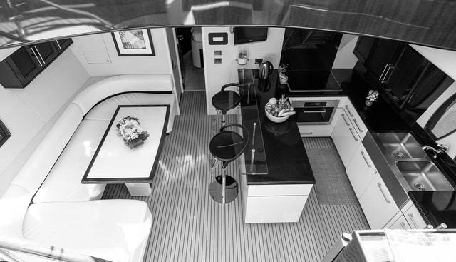 LIZZI yacht for sale 5