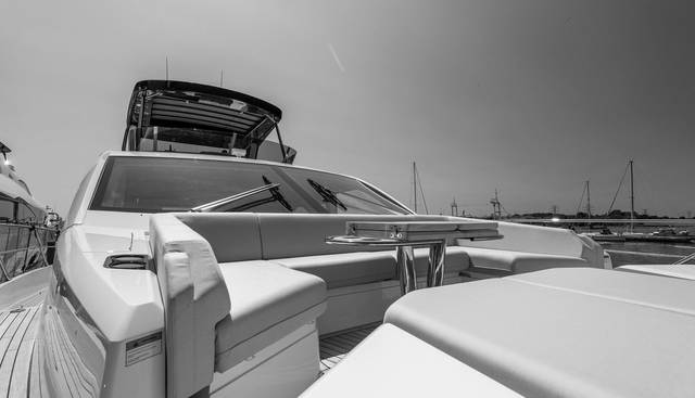 3042568 yacht for sale 18