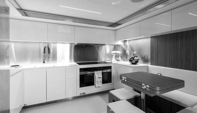 RIES yacht for sale 10