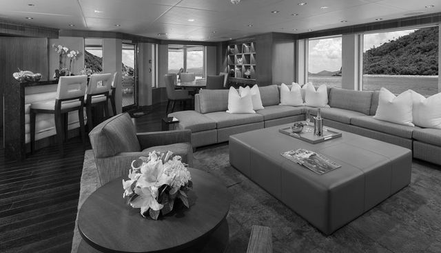 MUCHOS MAS yacht for sale 24