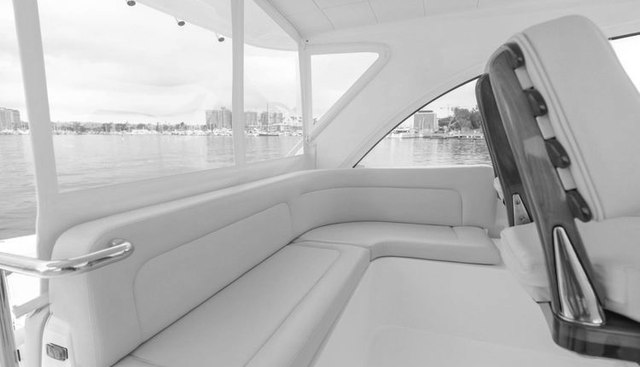 Commodore Two yacht for sale 29