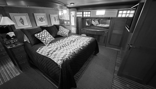 MISS STEPHANIE yacht for sale 23