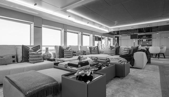 37XP-17 yacht for sale 28