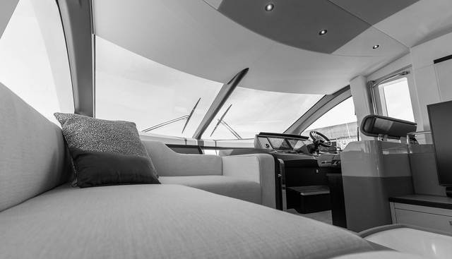 3042568 yacht for sale 32