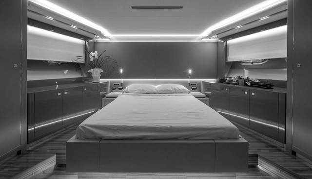ITALCRAFT MAXI DRAGO 105 yacht for sale 14