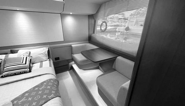 F55 yacht for sale 28