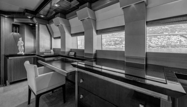 EQUITY yacht for sale 33