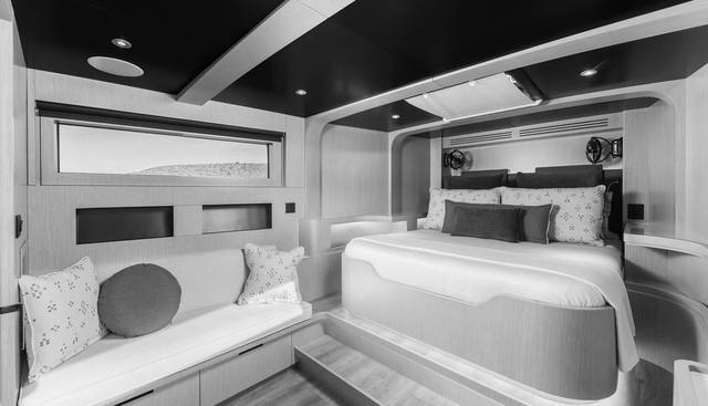 VANGUARD yacht for sale 22