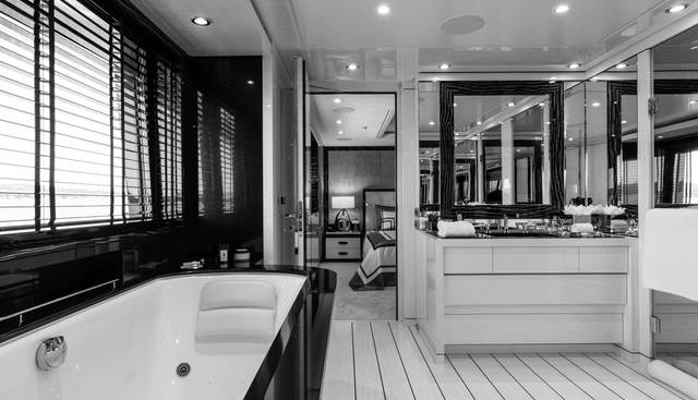 AMIGOS yacht for sale 17