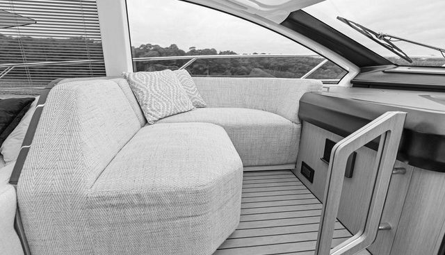 PREDATOR EVO yacht for sale 24
