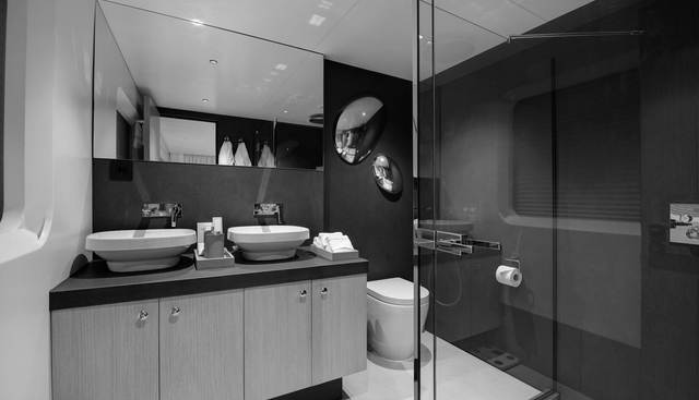 LADY LUNA yacht for sale 42