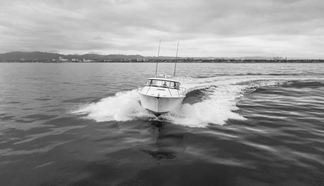 Commodore Two yacht for sale 5